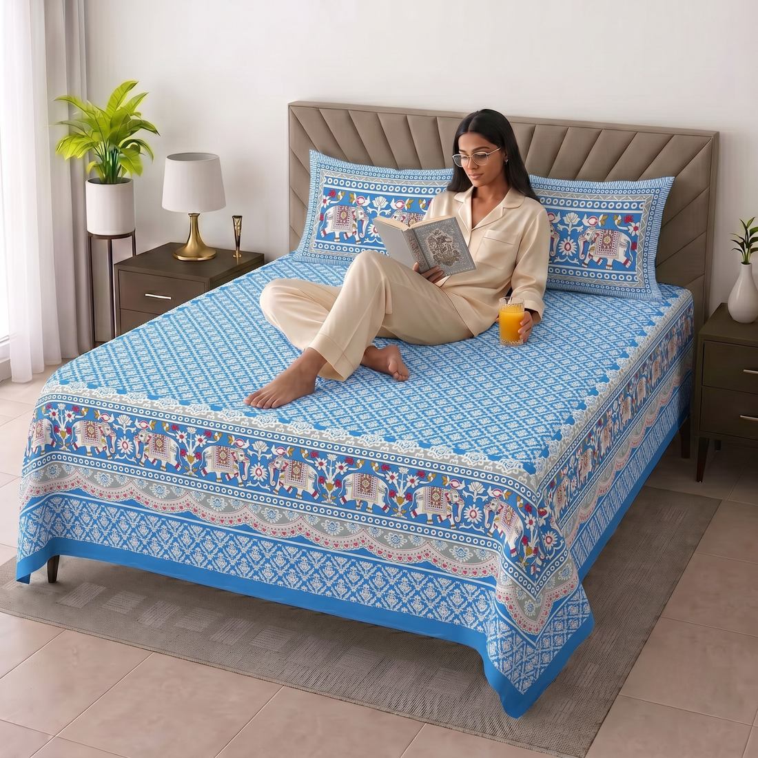 Light Blue Geometric Jumbo Size Cotton Bedsheet with 2 Pillow Covers